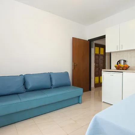 Apartment Valbandon 1616