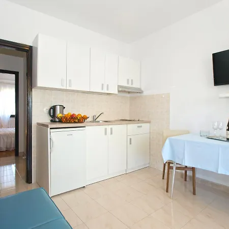 Apartment Valbandon 1616