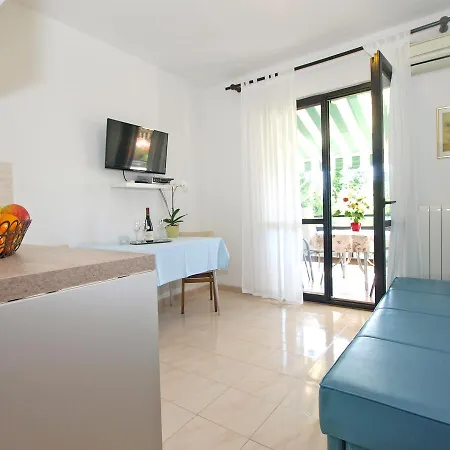 Apartment Valbandon 1616